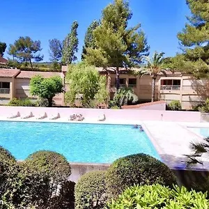 appartement-sanary-acces-direct-plage.fr-provencehotel.com/